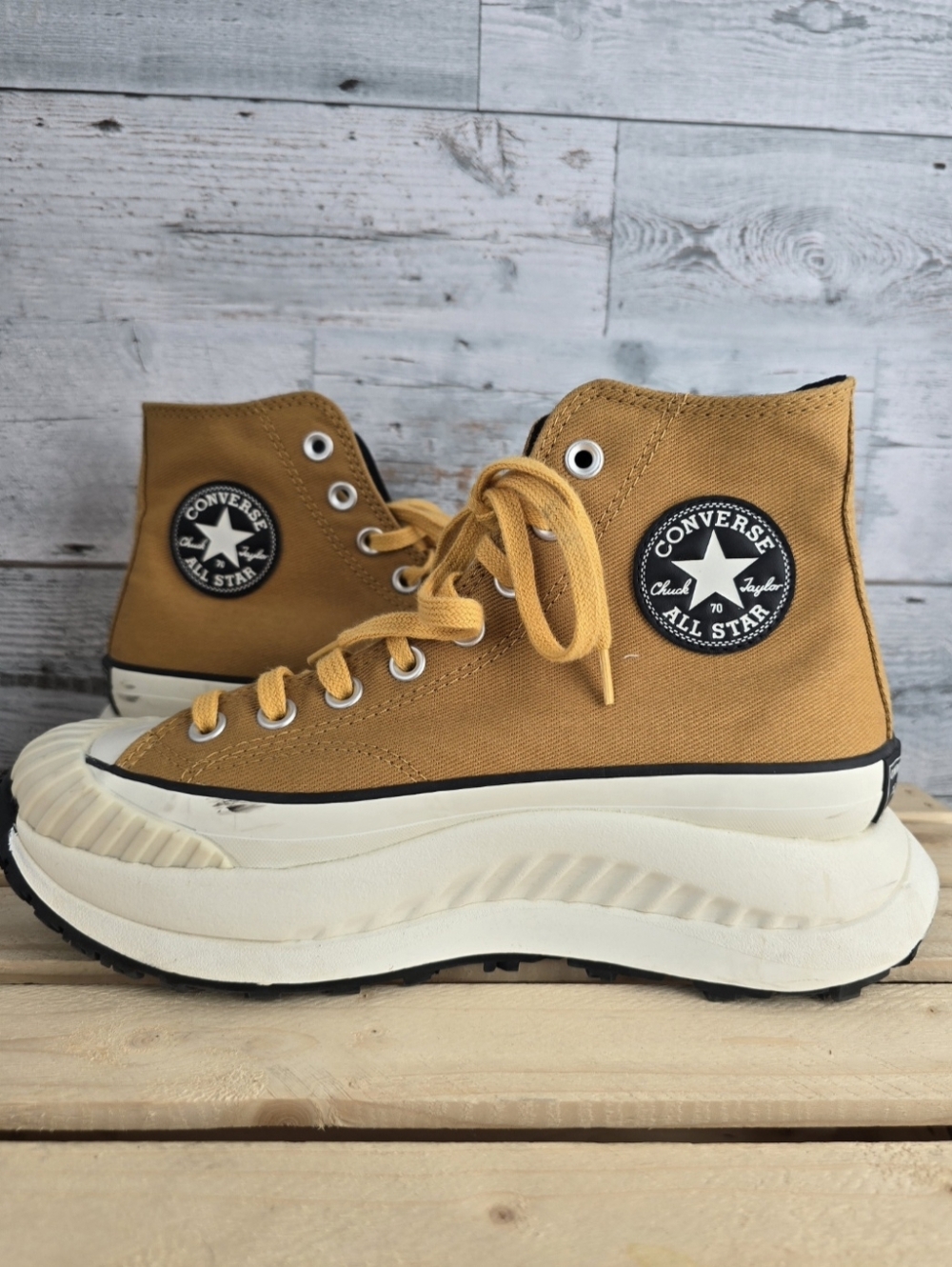Converse Chuck 70 AT-CX High Top Sneakers Bunt Honey A02778C Unisex